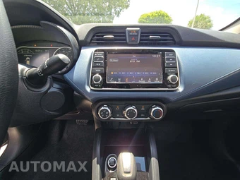 2025 Nissan Versa SV – miniatura 7