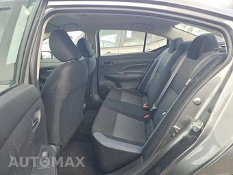 2025 Nissan Versa SV - miniatura 13