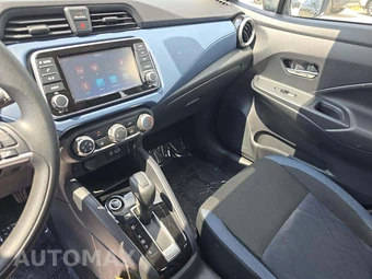 2025 Nissan Versa SV – miniatura 10