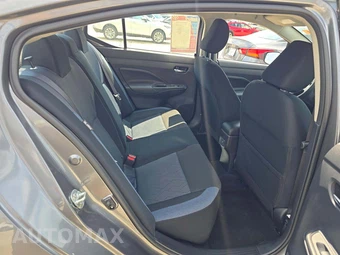 2025 Nissan Versa SV – miniatura 16