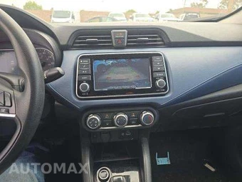 2025 Nissan Versa SV – miniatura 10
