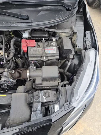 2025 Nissan Versa SV – miniatura 25