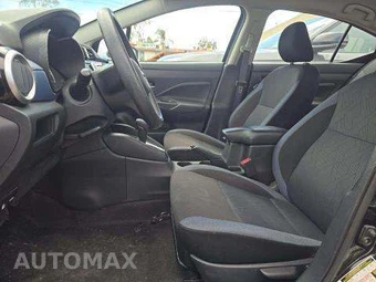 2025 Nissan Versa SV – miniatura 6