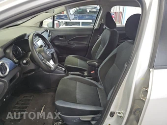 2025 Nissan Versa SV – miniatura 7