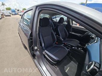 2025 Nissan Versa SV – miniatura 15
