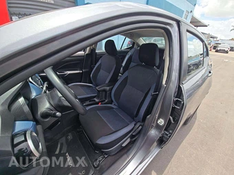 2025 Nissan Versa SV – miniatura 3