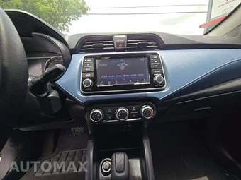 2025 Nissan Versa SV – miniatura 7