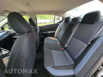 2025 Nissan Versa SV – miniatura 10
