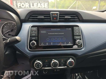 2025 Nissan Versa SV – miniatura 7