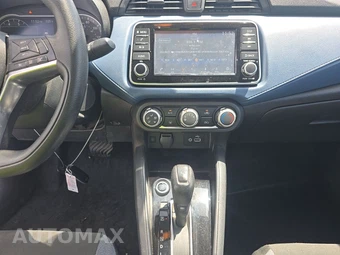 2025 Nissan Versa SV – miniatura 11