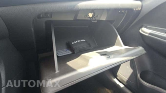 2025 Nissan Versa SV – miniatura 23