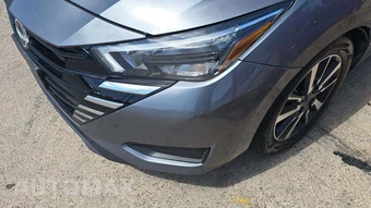 2025 Nissan Versa SV – miniatura 30