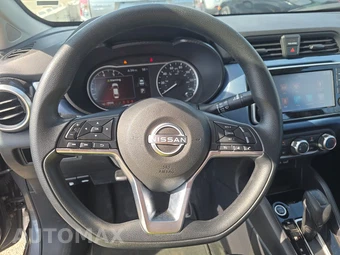 2025 Nissan Versa SV – miniatura 10