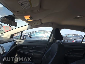 2025 Nissan Versa SV – miniatura 18