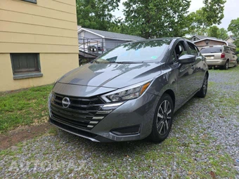 2025 Nissan Versa SV