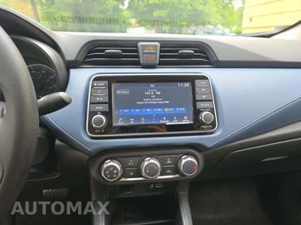 2025 Nissan Versa SV – miniatura 10