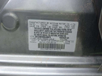 2025 Nissan Versa SV – miniatura 5