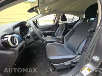 2025 Nissan Versa SV – miniatura 6