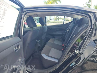 2025 Nissan Versa SV - miniatura 10