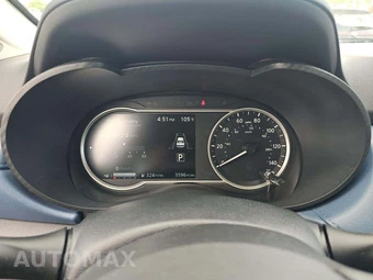 2025 Nissan Versa SV - miniatura 6