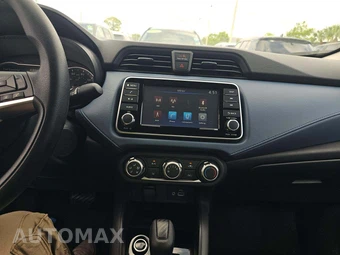2025 Nissan Versa SV - miniatura 7