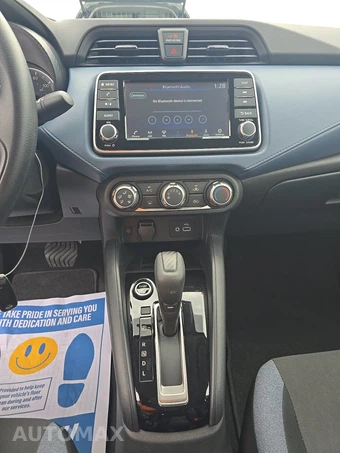 2025 Nissan Versa SV - miniatura 11