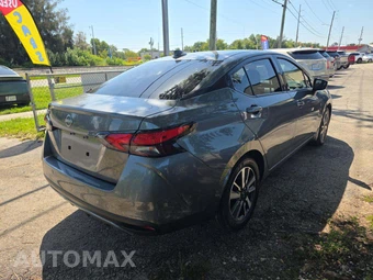 2025 Nissan Versa SV – miniatura 3