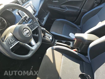 2025 Nissan Versa SV – miniatura 11