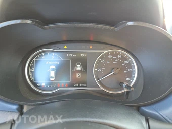 2025 Nissan Versa SV – miniatura 12