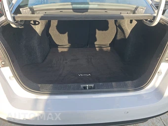 2025 Nissan Versa SV – miniatura 17