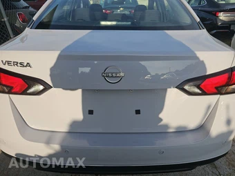 2025 Nissan Versa SV – miniatura 5