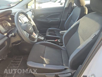 2025 Nissan Versa SV – miniatura 7