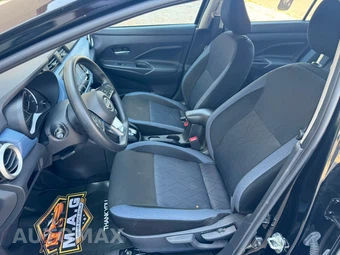 2025 Nissan Versa SV - miniatura 13