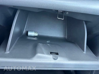 2025 Nissan Versa SV - miniatura 15