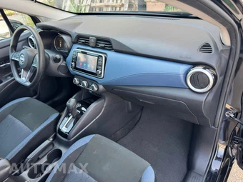2025 Nissan Versa SV - miniatura 7