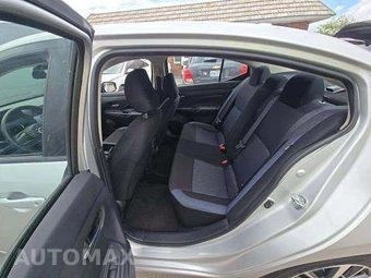 2025 Nissan Versa SV – miniatura 13