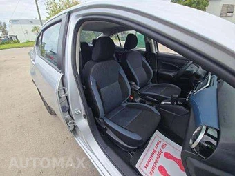 2025 Nissan Versa SV – miniatura 18