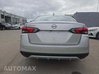 2025 Nissan Versa SV – miniatura 3