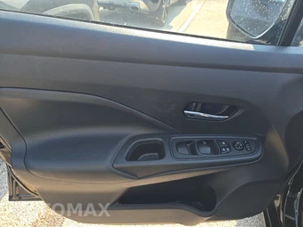 2025 Nissan Versa SV – miniatura 15