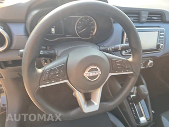 2025 Nissan Versa SV – miniatura 16