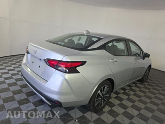 2025 Nissan Versa SV - miniatura 4
