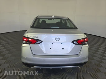 2025 Nissan Versa SV - miniatura 5
