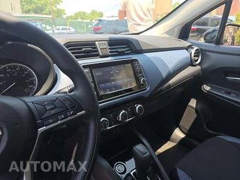 2025 Nissan Versa SV - miniatura 10