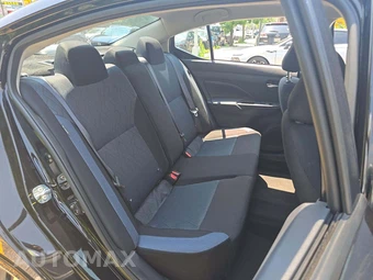 2025 Nissan Versa SV - miniatura 16
