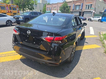2025 Nissan Versa SV - miniatura 3