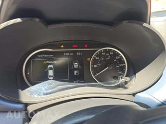 2025 Nissan Versa SV - miniatura 9