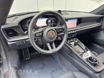 2025 Porsche 911 Carrera 4 GTS - miniatura 12