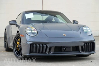 2025 Porsche 911 Carrera 4 GTS - miniatura 3
