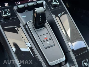 2025 Porsche 911 Carrera 4 GTS - miniatura 34