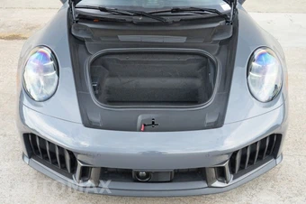 2025 Porsche 911 Carrera 4 GTS - miniatura 7